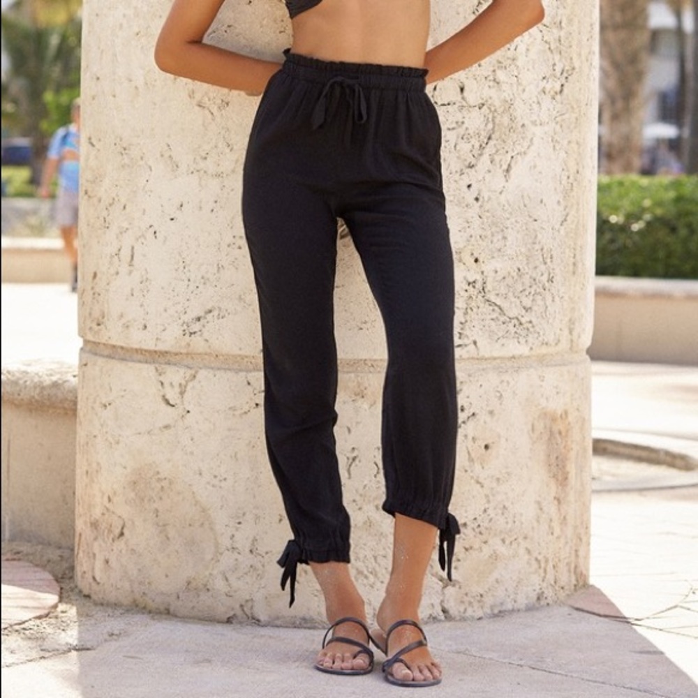 Lulus Sebastian Tie Waist Black Casual jogger